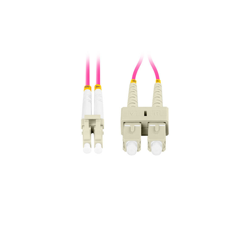 OPTICKÝ PATCHCORD MM LC/UPC-SC/UPC DUPLEX 1M LSZH OM4 50/125 3.0MM FIALOVÝ