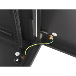 RACKOVÁ SKŘÍŇ 19" PRO MONTÁŽ NA STĚNU 6U/600X450 PRO VLASTNÍ MONTÁŽ S KOVOVÝMI DVEŘMI ČERNÁ  (PLOCHÉ BALENÍ)
