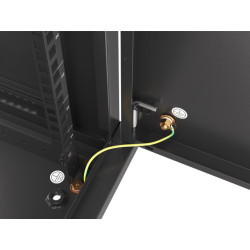 RACKOVÁ SKŘÍŇ 19" NÁSTĚNNÁ 12U/600X450 PRO VLASTNÍ MONTÁŽ S KOVOVÝMI DVEŘMI ČERNÁ  (PLOCHÉ BALENÍ)