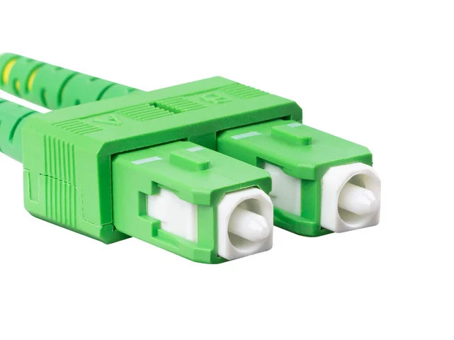 OPTICKÝ PATCHCORD SM SC/APC-SC/APC DUPLEX 15M LSZH G657A1 3.0MM ŽLUTÝ