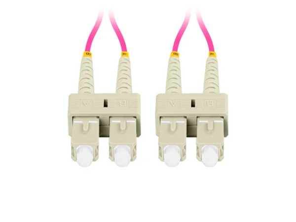 OPTICKÉ VLÁKNO PATCHCORD MM SC/UPC-SC/UPC DUPLEX 1M LSZH OM4 50/125 3.0MM FIALOVÁ