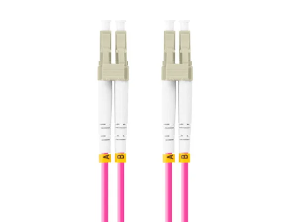 OPTICKÝ PATCHCORD MM LC/UPC-LC/UPC DUPLEX 0,5 M LSZH OM4 50/125 3,0 MM FIALOVÝ