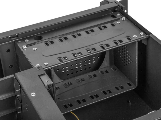 SERVEROVÉ ŠASI PRO MONTÁŽ DO RACKU  ATX 450/08 19"/4U