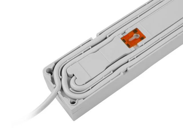 PŘEPĚŤOVÁ OCHRANA ARMAC Z5 3M 5X FRENCH OUTLETS 10A CABLE ORGANIZER GREY